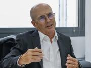 El novelista Don Winslow reaparece y define a Trump como “un matón de patio de colegio”