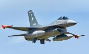 Qué traen los 50 contenedores que recibieron los F-16 argentinos