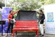 Quito inaugura la primera Banca Roja para recordar a víctimas de femicidio