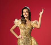 Dos toneladas de arte y brillo: el traje de Camila I impresiona