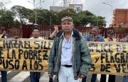 Jubilados retoman “muro de los lamentos” para exigir la libertad plena de trabajadores detenidos