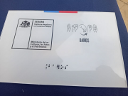 Seremi de las Culturas instala señaléticas inclusivas en su oficina