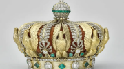 El Museo de Louvre restaurará la corona de la emperatriz Eugenia, dañada en el robo