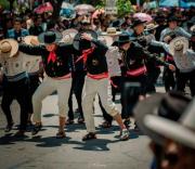 Más de 5 mil compadres protagonizan multitudinaria entrada en Tarija