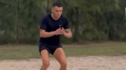 Mientras suena para Peñarol, Jonathan Rodríguez mostró su entrenamiento, con tatuaje carbonero, para recuperarse de su lesión; mirá el video del Cabecita