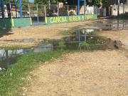 Edificaciones sobre las tuberías dificultan arreglo de cloacas en Caña de Azúcar
