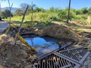 Obra inconclusa genera peligro en la vía de Santa Rosalía en Revenga