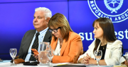 Bullrich utilizó un ejemplo con celulares para defender la reforma laboral: mirá