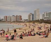 La cantidad de viajes de los uruguayos al exterior bajó 21% interanual en 2025