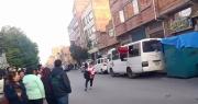 Insólito: Jóvenes huyen por la ventanilla de un bus tras ser arrestados por consumir alcohol en El Alto