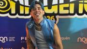 Luck Ra, en modo fan de LM Neuquén: el guiño inesperado antes de cantar en la Fiesta de la Confluencia 2026
