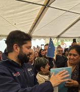 Presidente recibió firmas de la campaña tengo derecho a nacer en Chile Chico