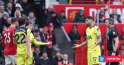United vence a Tottenham y extiende racha de triunfos: criminal patada de argentino Romero fue clave
