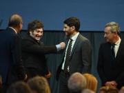 Javier Milei y sus medidas, EN VIVO: en la previa de su visita a Santa Fe por el sable de San Martín, el Presidente criticó duramente al gobernador Pullaro