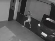 El coche embrujado que se volvió viral en Brasil: arrancó dos veces durante la noche con el freno de mano puesto