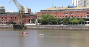 Conmoción en Puerto Madero por el hallazgo de un cuerpo en el agua