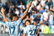 Racing se hizo fuerte en Avellaneda, venció a Argentinos y consiguió su primer triunfo del torneo