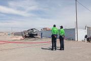 Arequipa: Vehículo es atacado a balazos y luego incendiado –