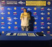 Detuvieron a sujeto con drogas cuando pernotaba en una parada