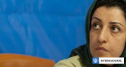 Condenan a siete años y medio más de prisión a activista iraní y Nobel de la Paz, Narges Mohammadi
