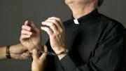 Apresado sacerdote paraguanero por presunto abuso sexual de una menor