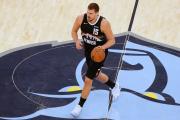 Jokic hace historia con los Nuggets