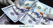 El dólar oficial volvió a caer y la brecha con el techo de la banda alcanzó su mayor nivel en casi 5 meses: la cotización del blue en San Juan