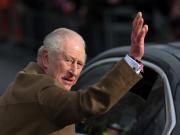 El rey Carlos III le soltó la mano a su hermano Andrés por el caso Epstein y dijo que está listo para ayudar a la policía