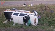 Tres funcionarios de Policía Caminera terminaron lesionados tras despistar y volcar en Ruta 5