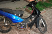 Caótico operativo en Añatuya: fuga masiva de motociclistas y tensión con la Policía