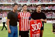 José Sosa, titular, capitán y distinción
