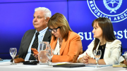 Bullrich se reunió con dialoguistas por la reforma laboral