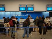 Por viajes al exterior, el verano arrancó con un récord histórico de consumo en dólares con tarjeta de crédito