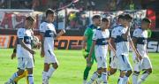 Gimnasia jugó mal y perdió 2 a 0 con Barracas Central antes del clásico