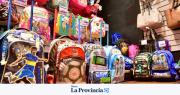 En mochilas, la pulseada entre industria nacional e importados copa precios y vidrieras en San Juan