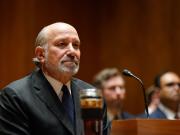 Caso Epstein: ahora el secretario de Comercio de EE.UU. admite que visitó la isla privada del financista pedófilo