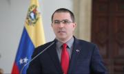 Arreaza: Quien recibe la amnistía debe ejercer la política con respeto