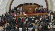 Parlamento de Venezuela aplaza sesión para aprobar ley de amnistía