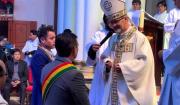 El obispo de Oruro bendice a Paz y Lara para que, “unidos como hermanos”, puedan seguir adelante