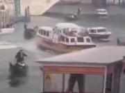 Venecia: una lancha perdió el control, chocó dos góndolas e impactó contra un edificio