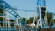 Montaña rusa del Parque Rodó en funcionamiento: hacen pruebas del juego que continúa en etapa de montaje