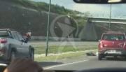 VIDEO. Accidente en Circunvalación Noroeste: chocaron una camioneta y una moto, habría un herido