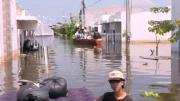Barrio Vallejo en Córdoba bajo el agua: familias luchan por salvar sus pertenencias