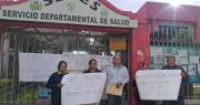 Trabajadores de Salud cumplen paro de 24 horas en Cochabamba para exigir pago de sueldos