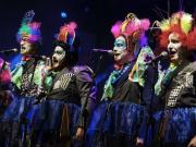 ¨Tras cartón¨ llegaron ¨Los marvel que nos parió¨ los súperhéroes que en este caso son los ciudadanos que nunca llegaron a triunfar y allí está el mensaje para reflexionar