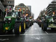 Cientos de tractores bloquearon Madrid en rechazo al acuerdo comercial de la Unión Europea con el Mercosur