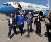 Secretario de Energía de EE.UU. llega a Venezuela para impulsar reactivación del petróleo