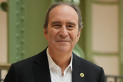 Quién es Xavier Niel, el multimillonario francés que irrumpió como nuevo dueño de los activos de Telefónica Chile