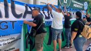 Gremios se manifestaron en contra de la reforma laboral en la puerta de la Legislatura