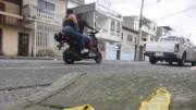 En el suburbio de Guayaquil, ciudadanos que estaban en un velorio fueron heridos de bala